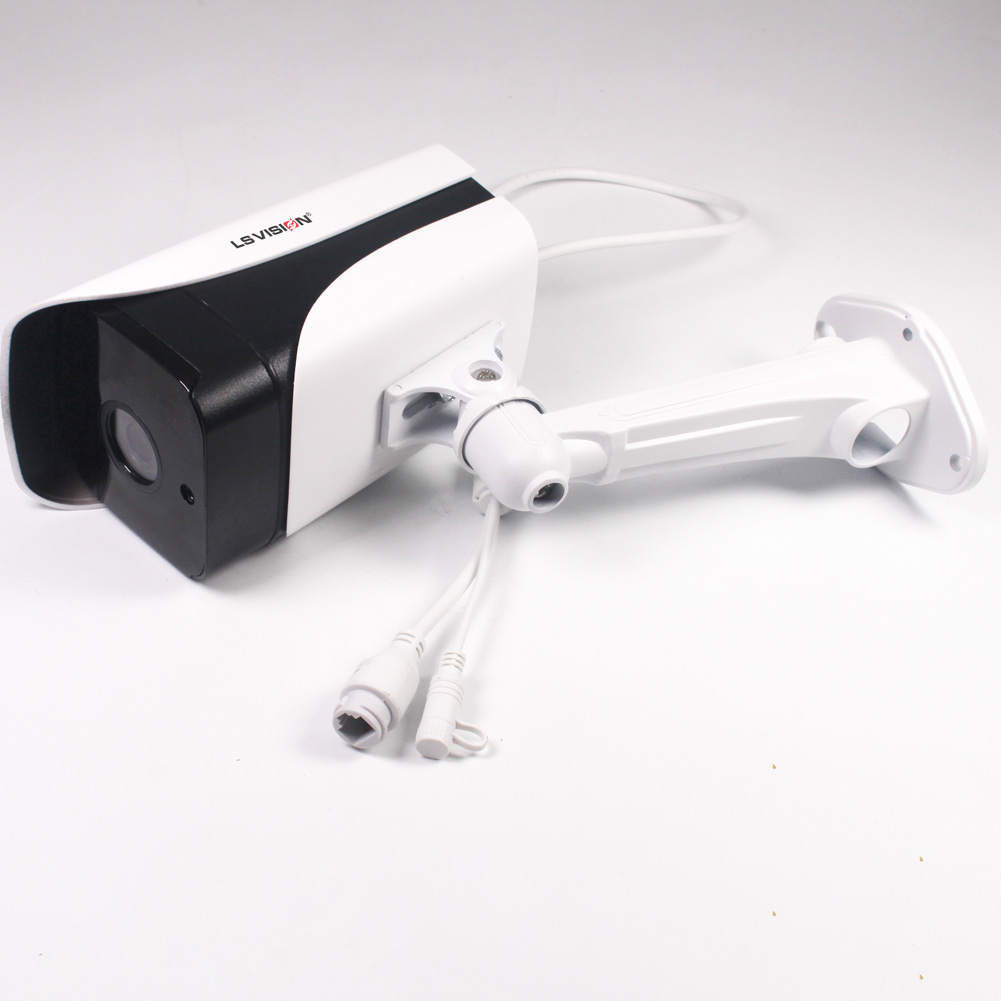 Full HD resolution 8MP IP Camera